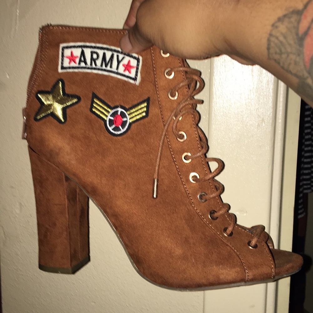 Women shoes only worn once